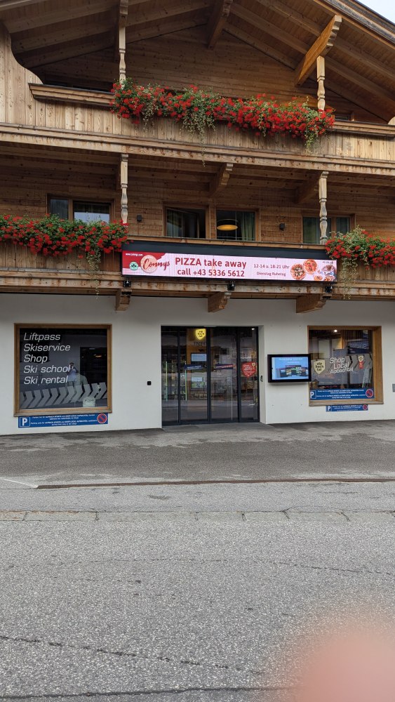 PXL_20250821_061037456