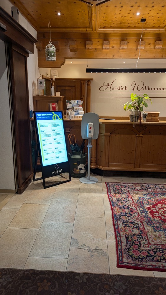 PXL_20250821_084102600